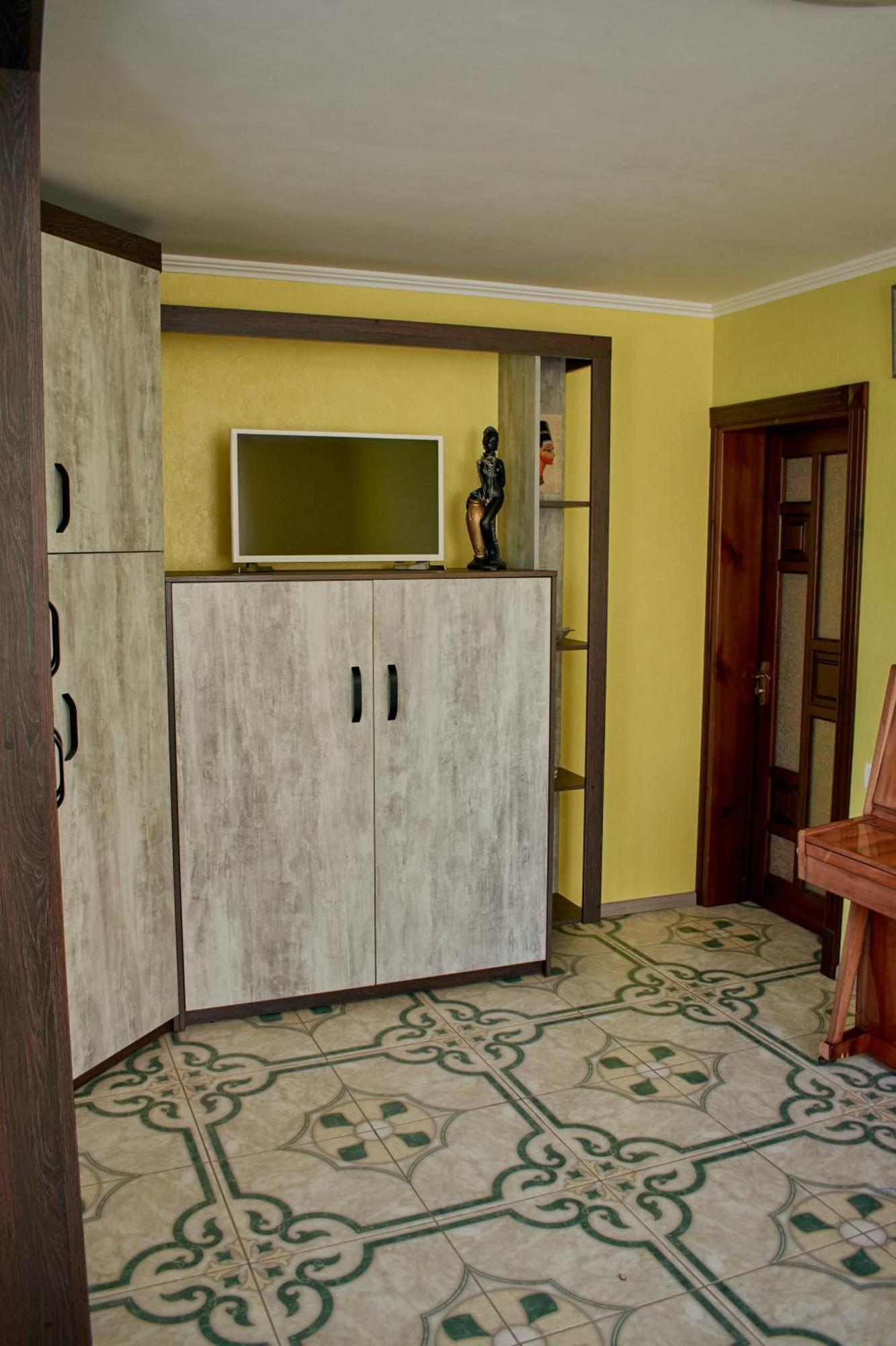 Vacation Home Lubov كاميانيتس - بوديلسكيي المظهر الخارجي الصورة