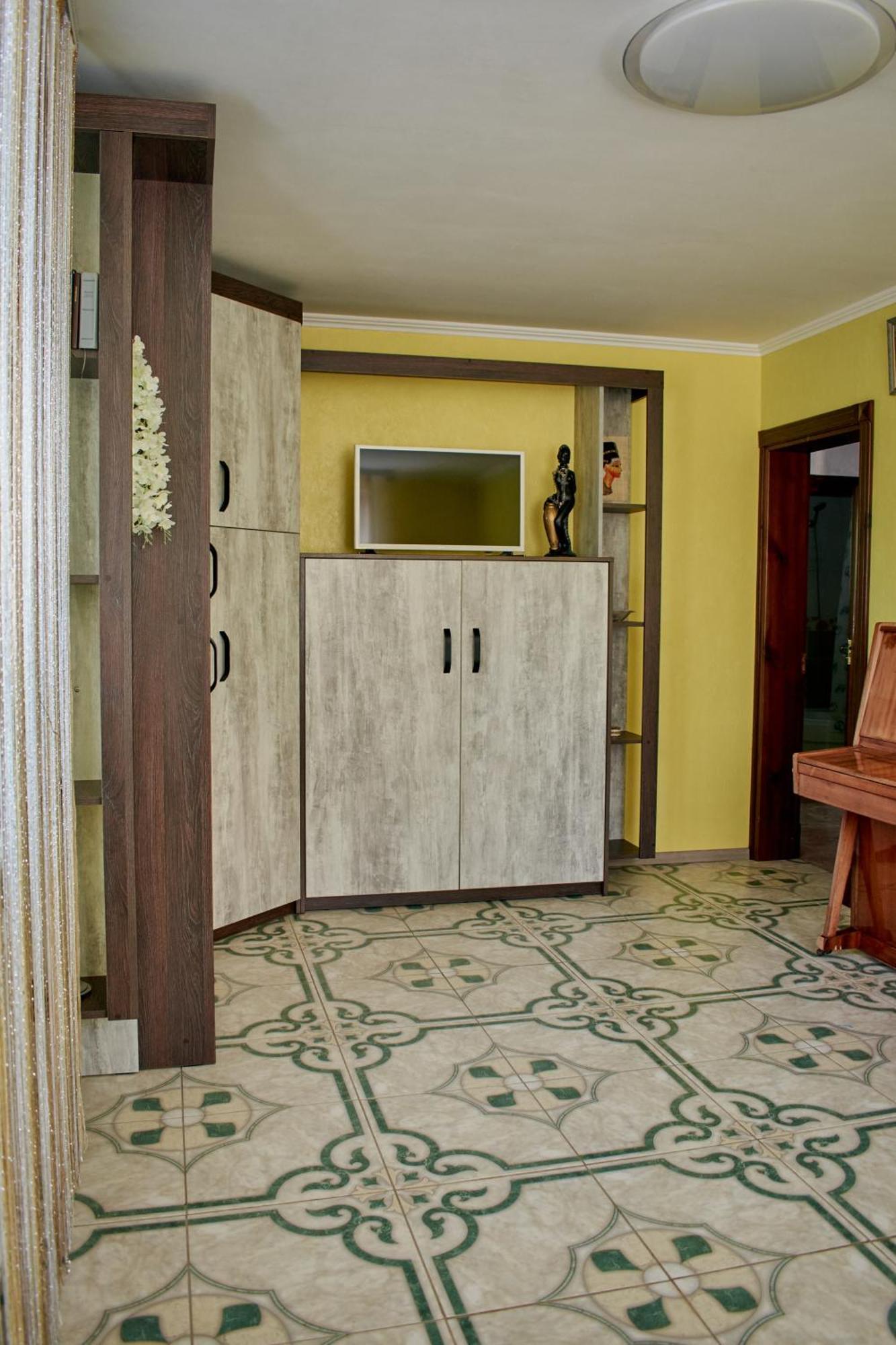Vacation Home Lubov كاميانيتس - بوديلسكيي المظهر الخارجي الصورة